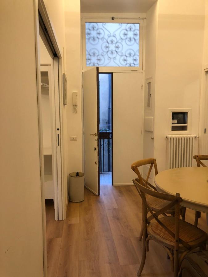 Domus Alfieri Al Colosseo Róma Kültér fotó